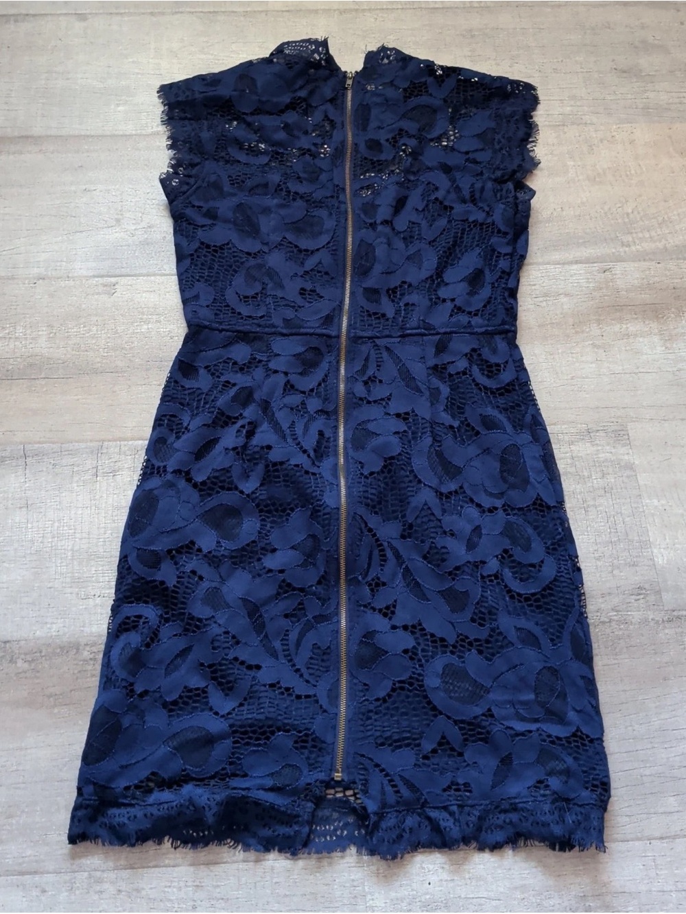 Sans Souci Navy Lace Midi Dress - Picture 2 of 2